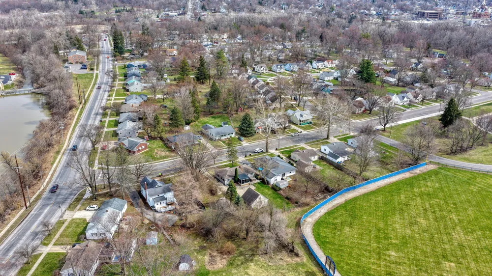 727 Springbrook Avenue Adrian, MI 49221