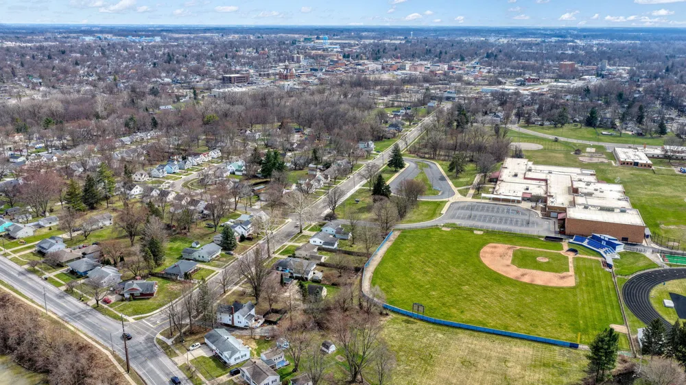 727 Springbrook Avenue Adrian, MI 49221