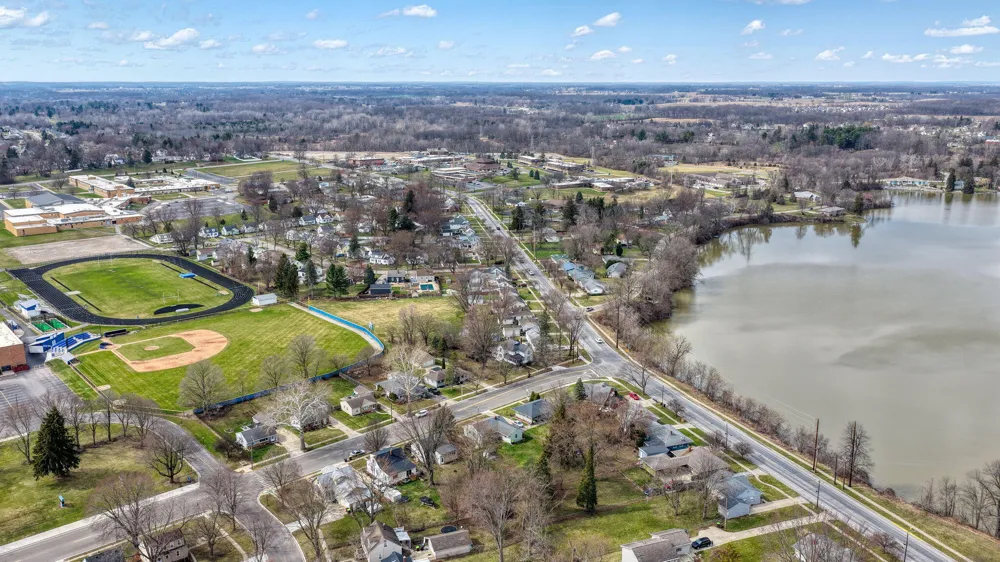727 Springbrook Avenue Adrian, MI 49221