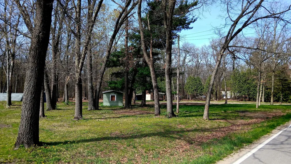 2649 E Fox Drive Grant, MI 49327