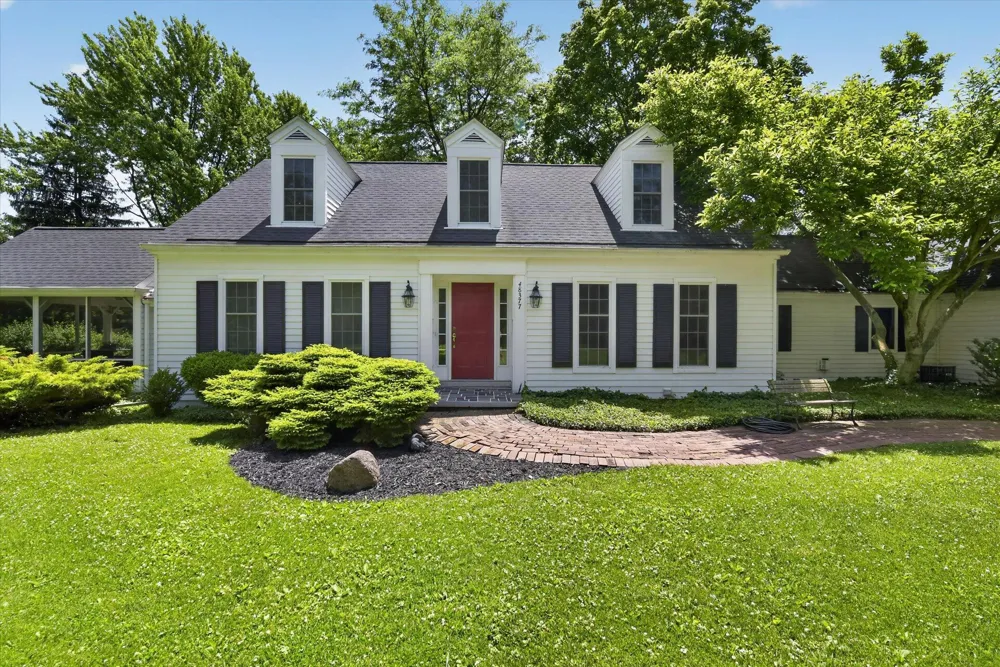 48377 Gyde Road Canton, MI 48187