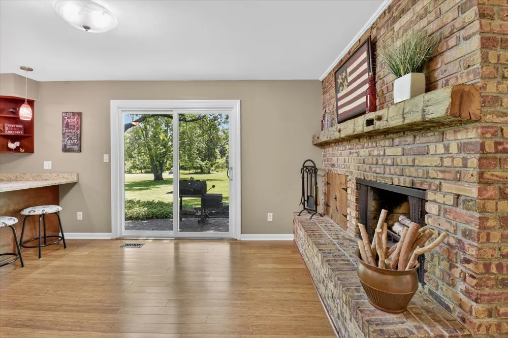 48377 Gyde Road Canton, MI 48187