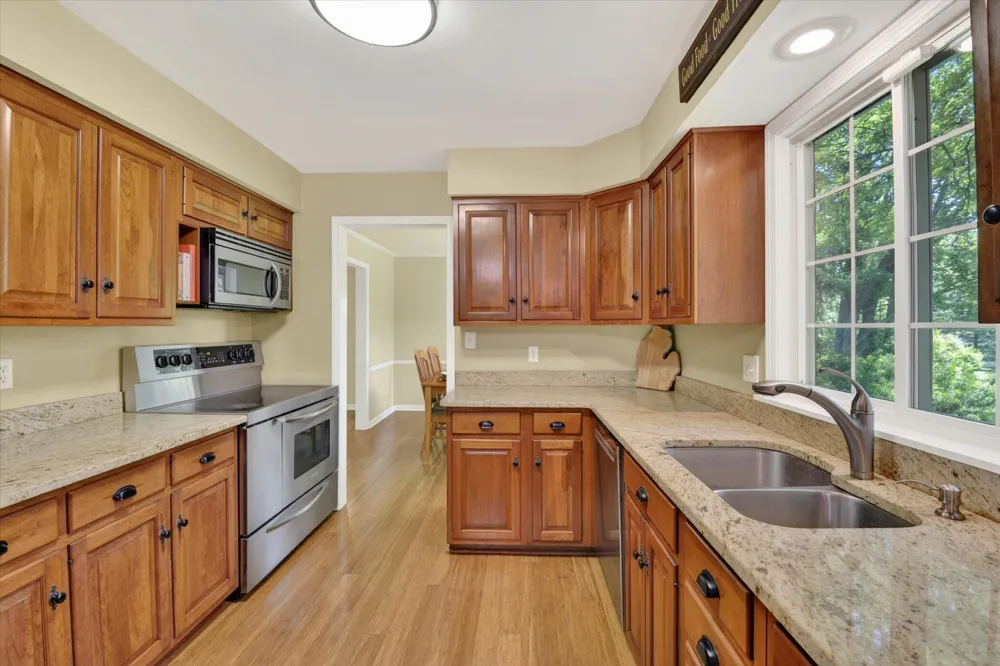 48377 Gyde Road Canton, MI 48187