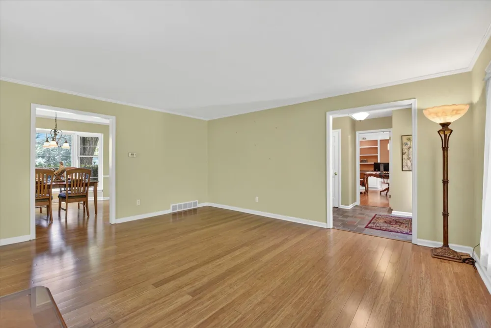 48377 Gyde Road Canton, MI 48187