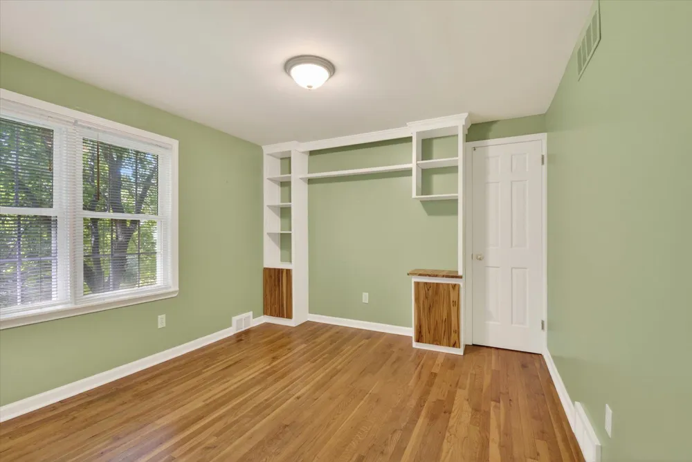 48377 Gyde Road Canton, MI 48187