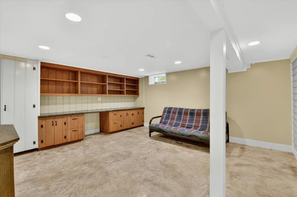 48377 Gyde Road Canton, MI 48187