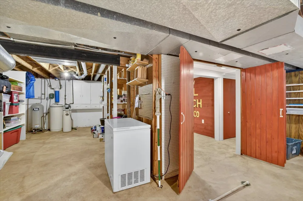 48377 Gyde Road Canton, MI 48187