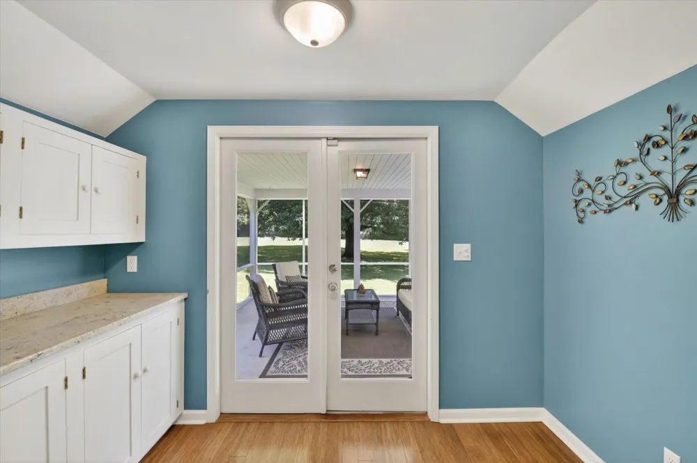 48377 Gyde Road Canton, MI 48187