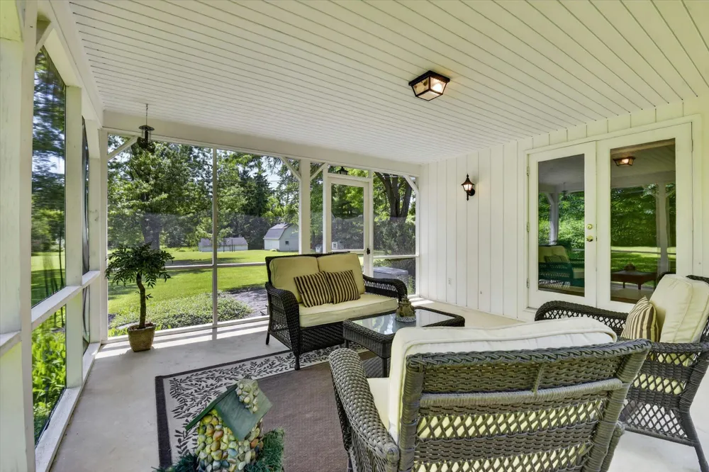 48377 Gyde Road Canton, MI 48187