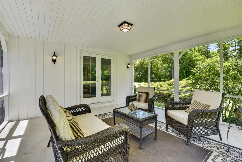 48377 Gyde Road Canton, MI 48187