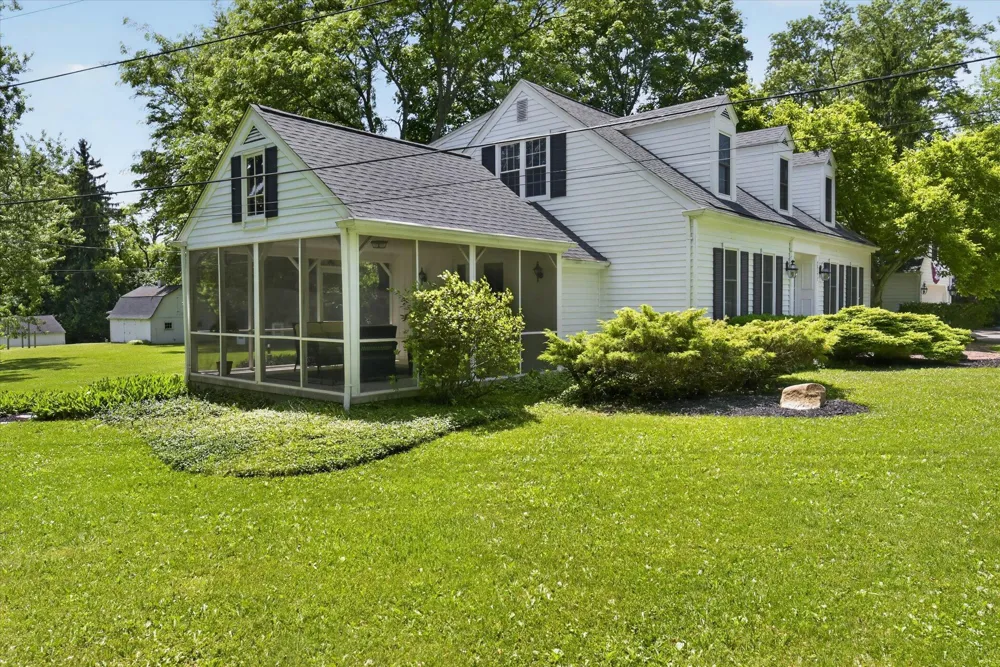 48377 Gyde Road Canton, MI 48187