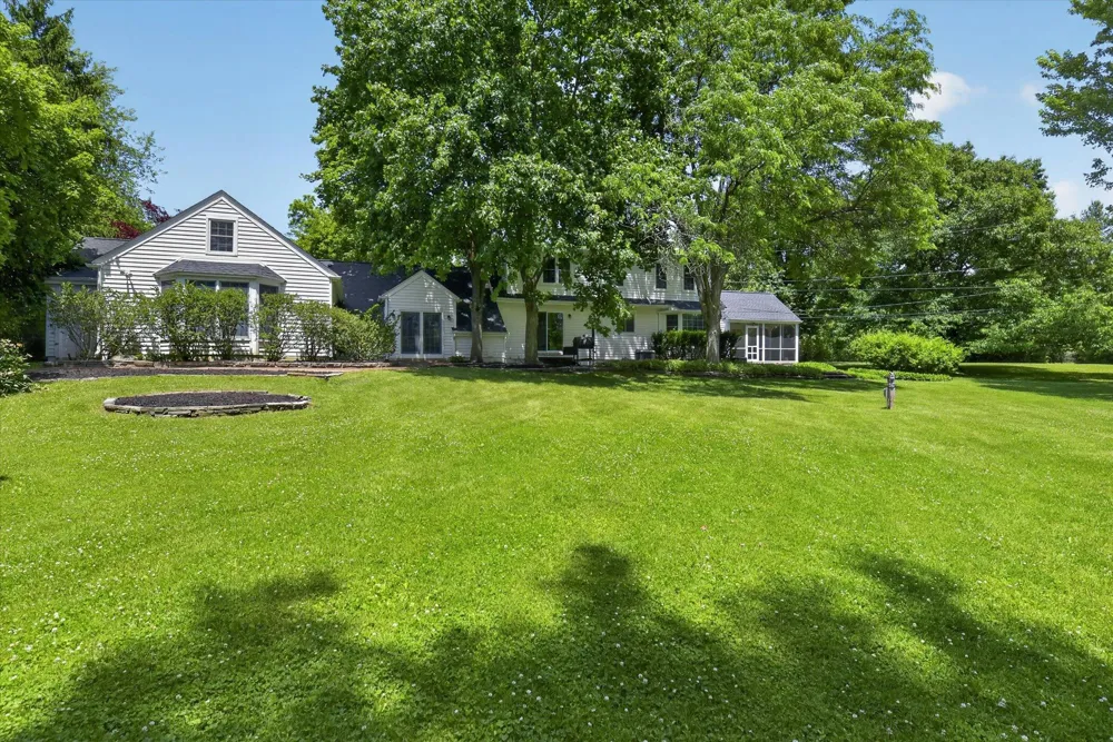 48377 Gyde Road Canton, MI 48187