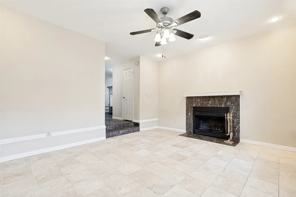 3635 Garden Brook Drive #14100 Farmers Branch, TX 75234