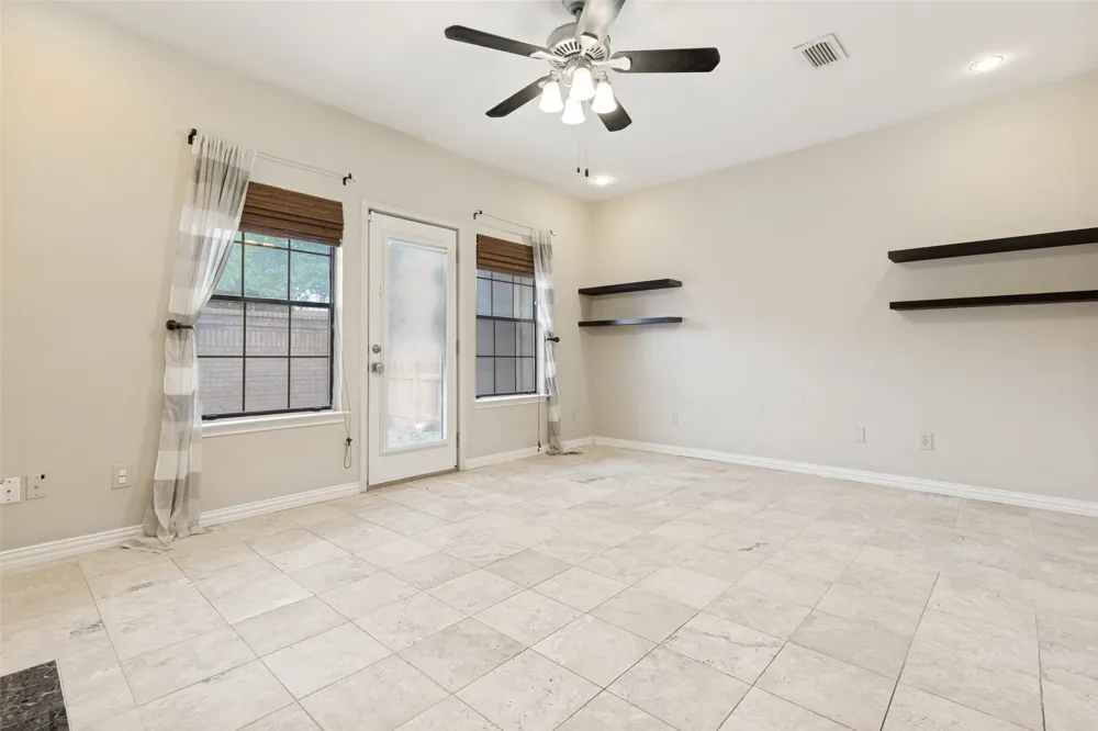 3635 Garden Brook Drive #14100 Farmers Branch, TX 75234