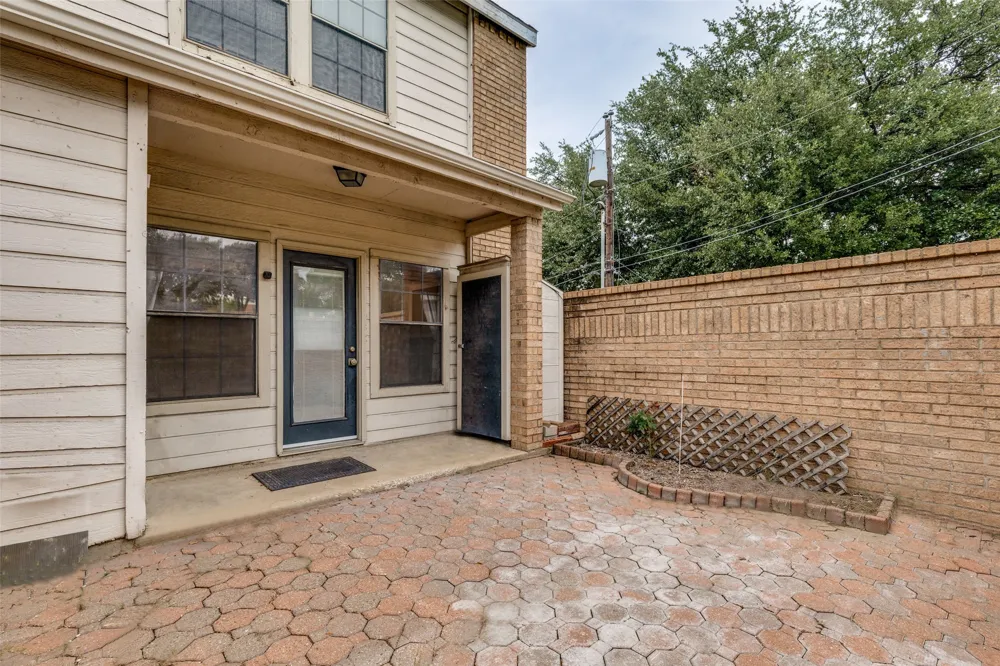 3635 Garden Brook Drive #14100 Farmers Branch, TX 75234