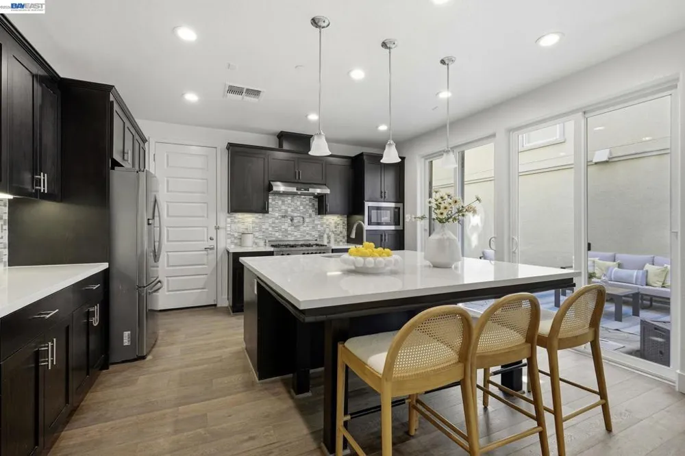 416 Dewitt Ln Alameda, CA 94501