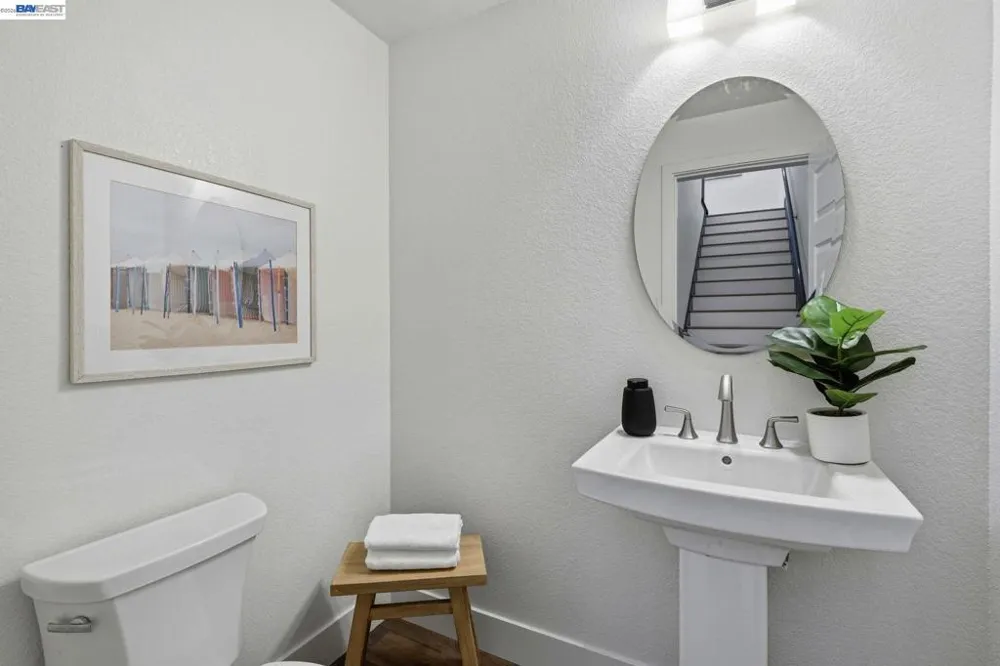 416 Dewitt Ln Alameda, CA 94501
