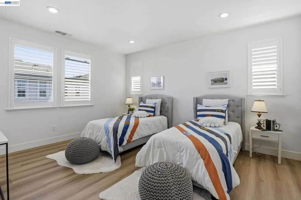 416 Dewitt Ln Alameda, CA 94501