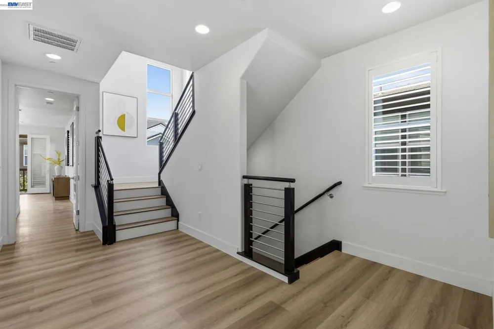 416 Dewitt Ln Alameda, CA 94501
