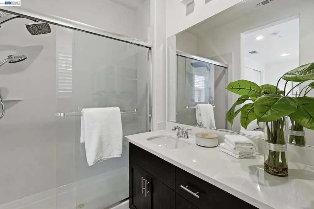 416 Dewitt Ln Alameda, CA 94501