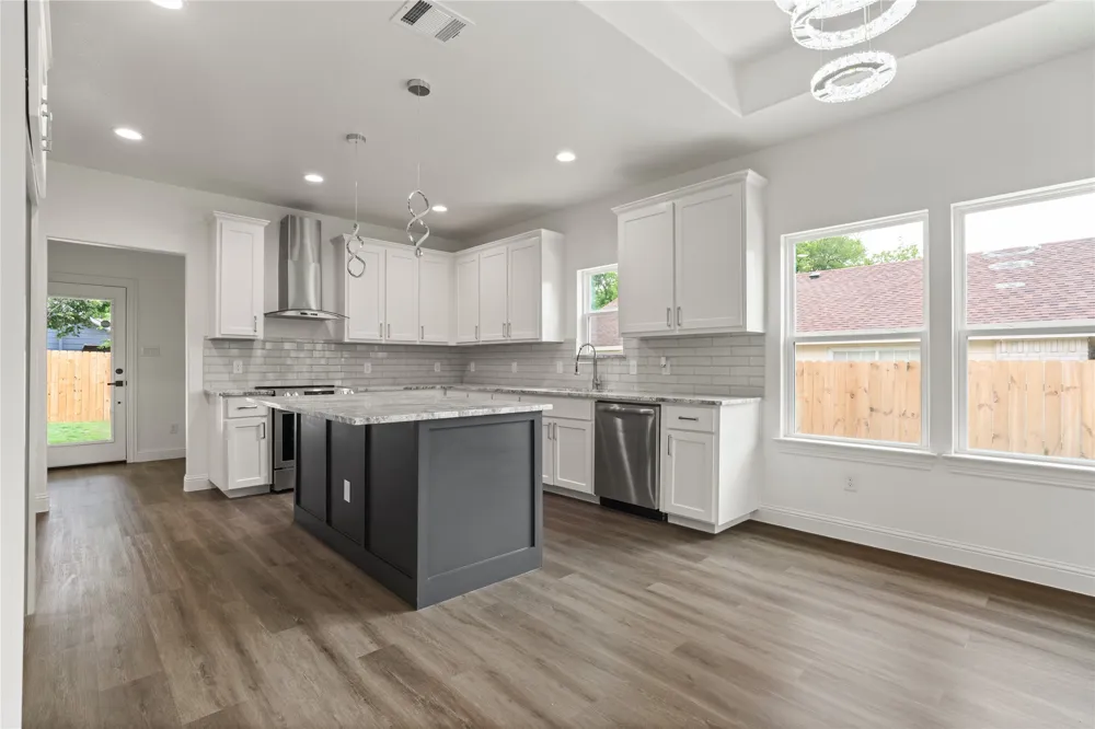 1015 Stella Street Fort Worth, TX 76104