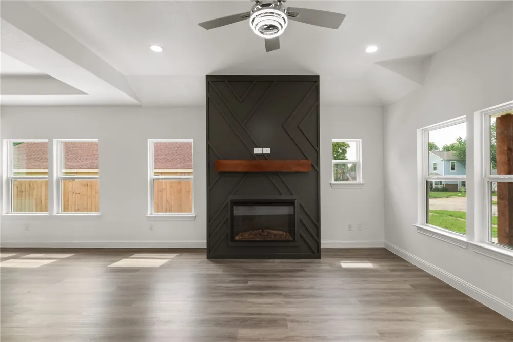 1015 Stella Street Fort Worth, TX 76104