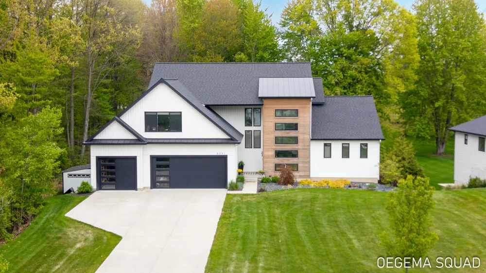5391 Eaglepass Drive Hudsonville, MI 49426