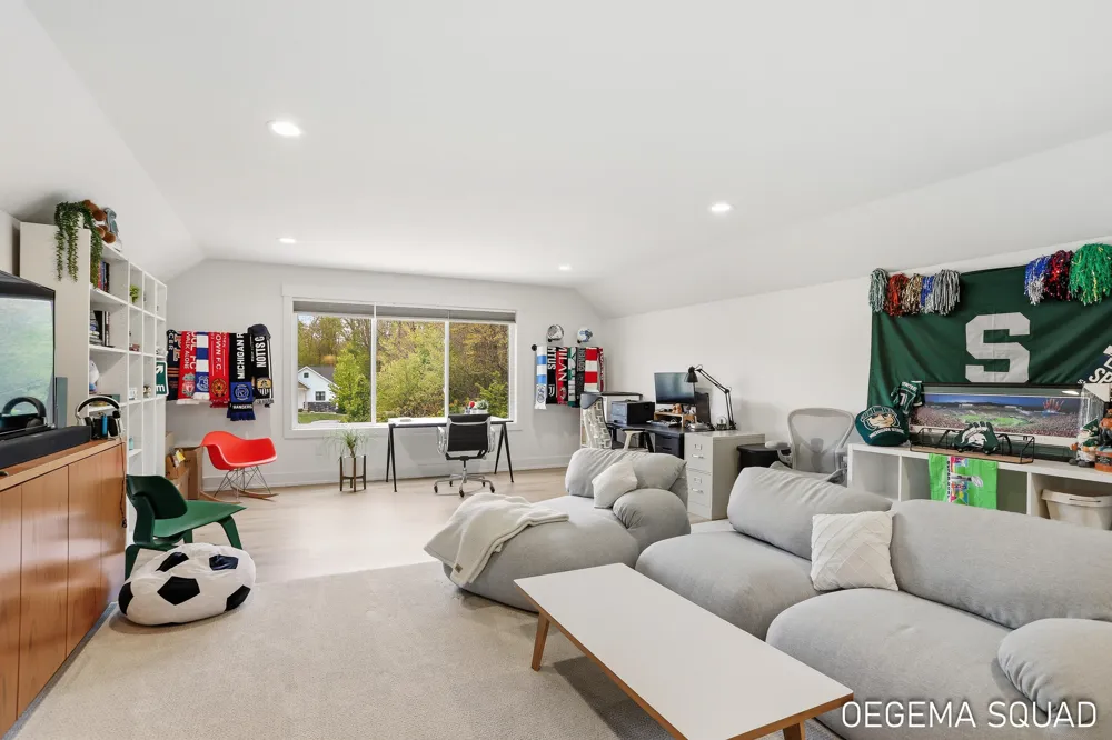 5391 Eaglepass Drive Hudsonville, MI 49426