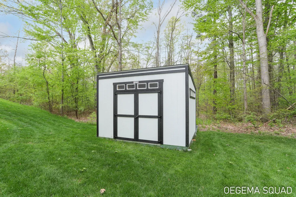 5391 Eaglepass Drive Hudsonville, MI 49426