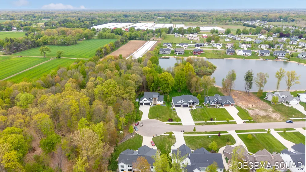 5391 Eaglepass Drive Hudsonville, MI 49426