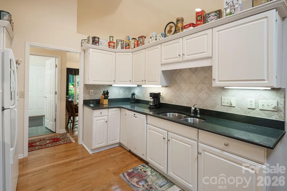 1851 Riverview Court Hendersonville, NC 28739