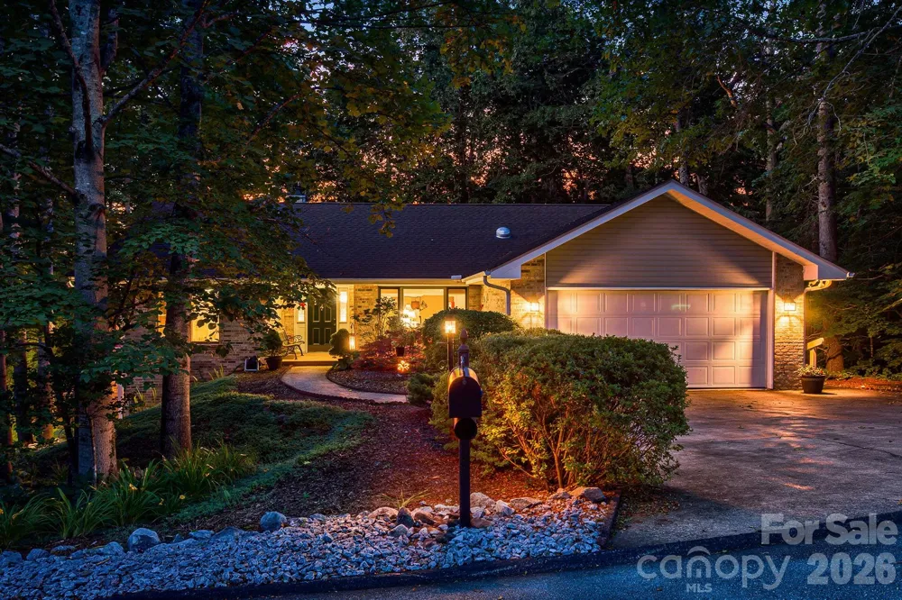1851 Riverview Court Hendersonville, NC 28739
