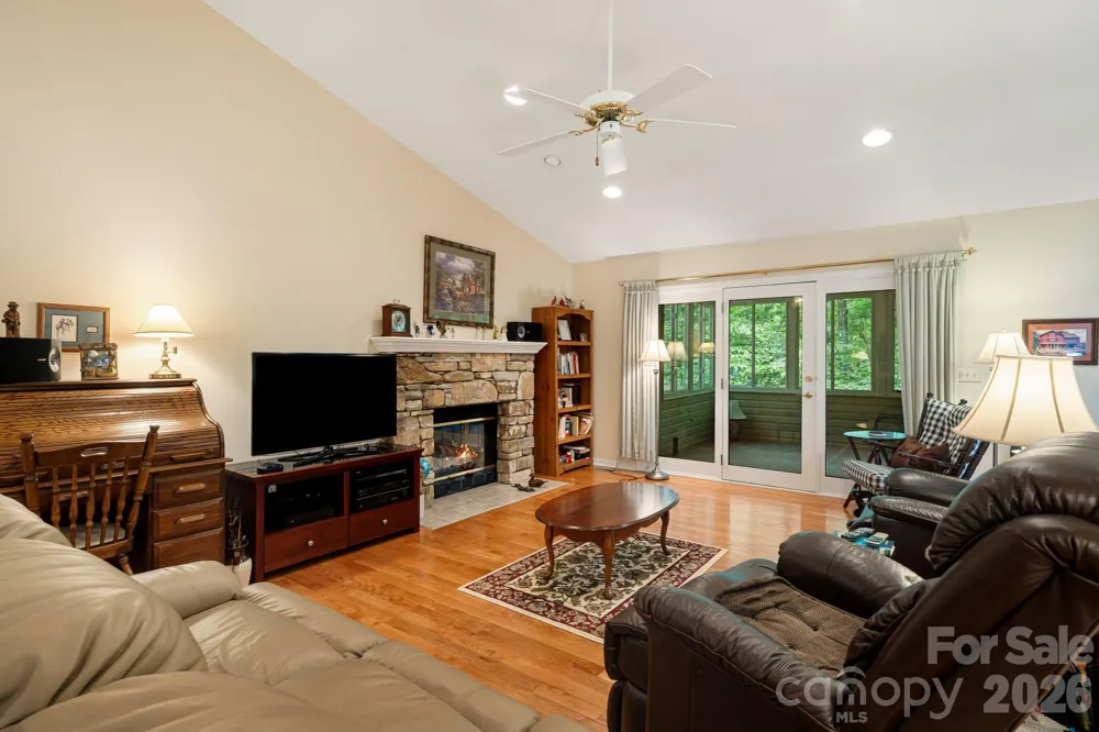 1851 Riverview Court Hendersonville, NC 28739