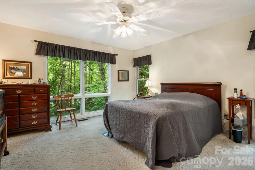 1851 Riverview Court Hendersonville, NC 28739