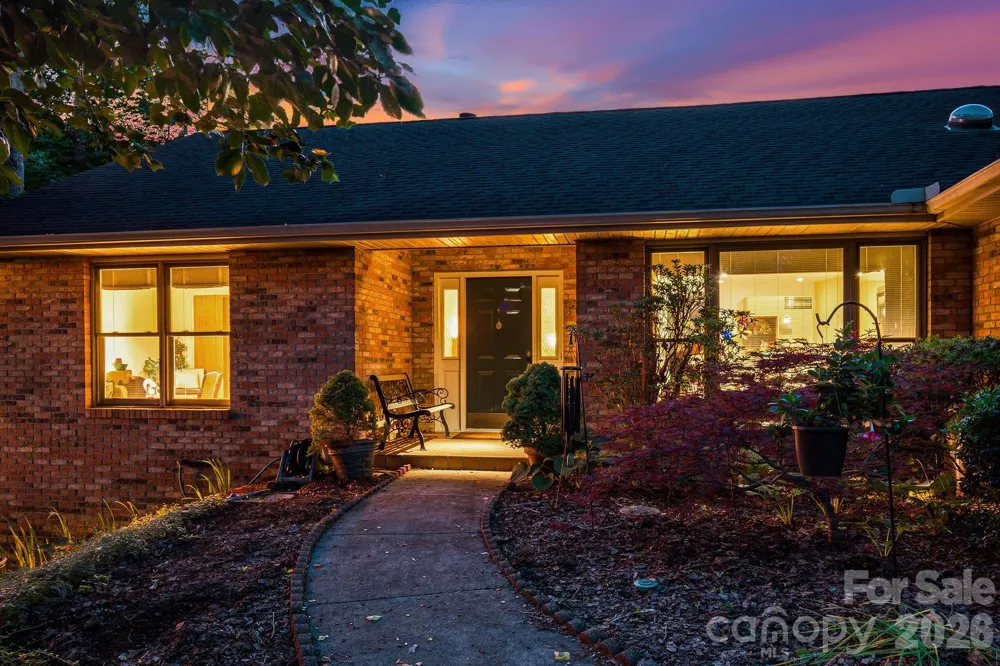 1851 Riverview Court Hendersonville, NC 28739
