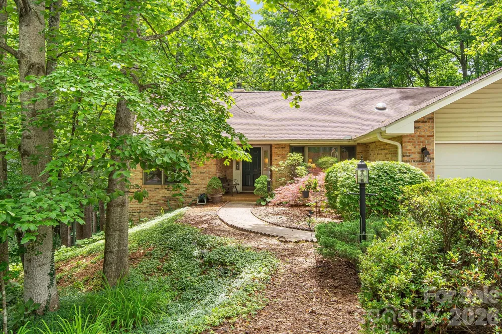 1851 Riverview Court Hendersonville, NC 28739