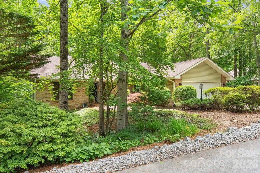 1851 Riverview Court Hendersonville, NC 28739