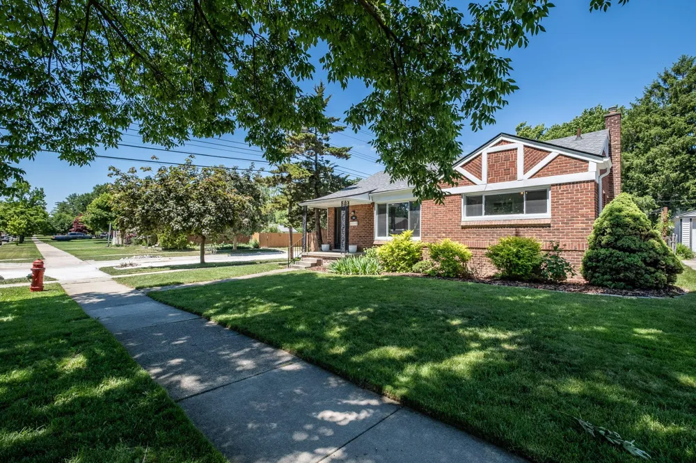 332 Normandy Road Royal Oak, MI 48073