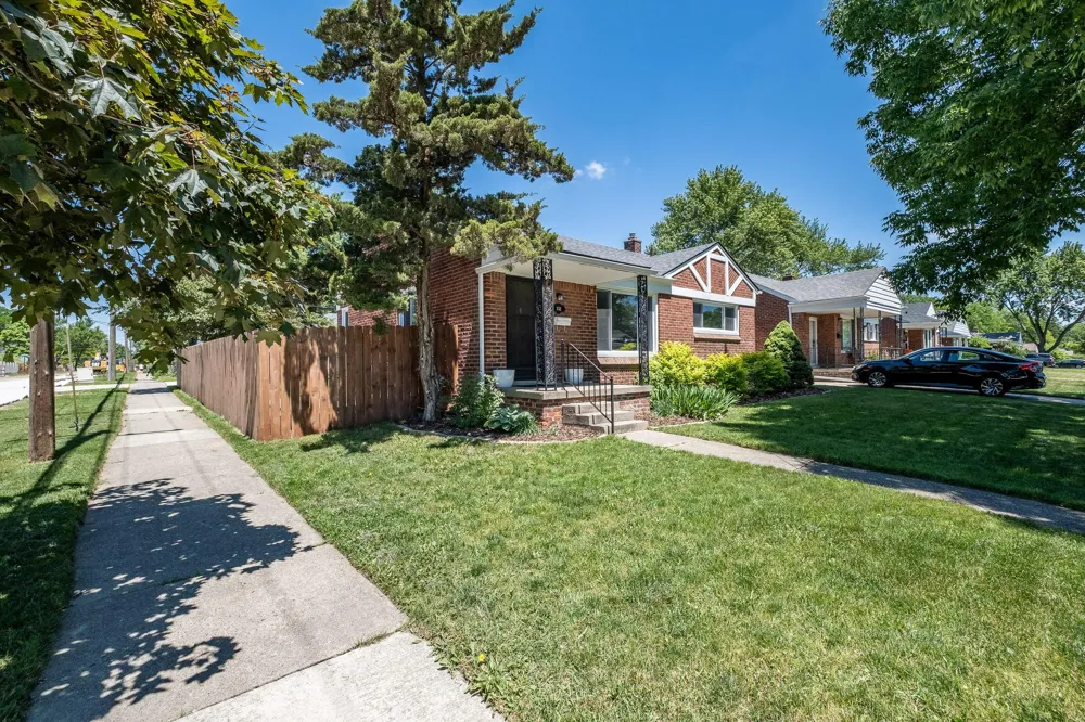 332 Normandy Road Royal Oak, MI 48073