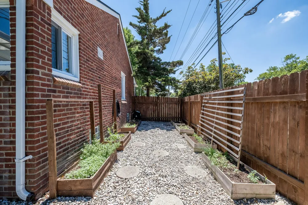 332 Normandy Road Royal Oak, MI 48073