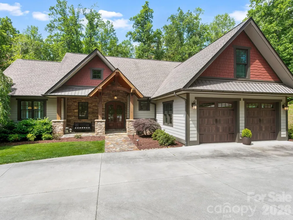 80 Highlander Falls Way Zirconia, NC 28790