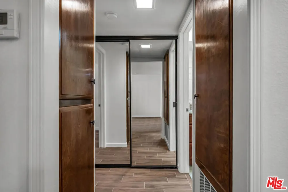 8600 Tuscany Avenue #202 Playa del Rey, CA 90293