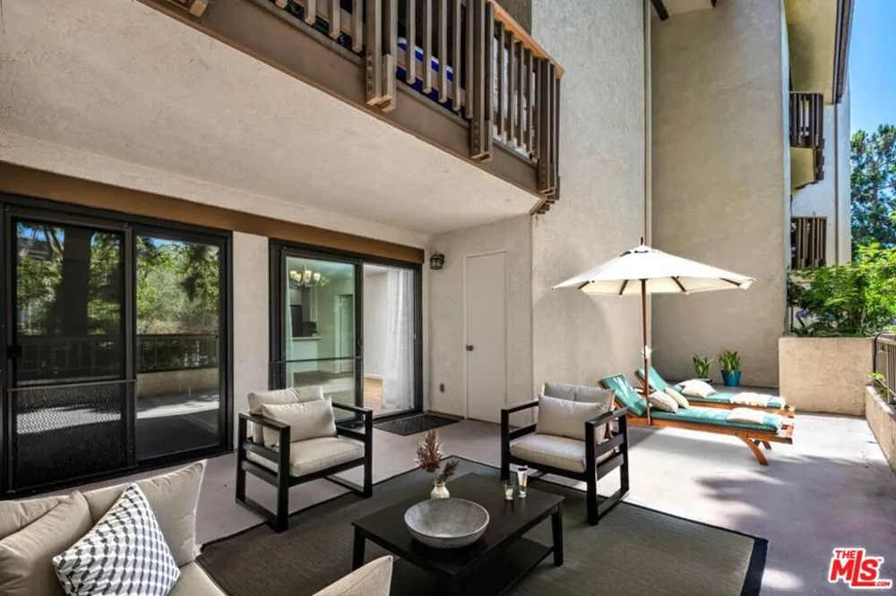 8600 Tuscany Avenue #202 Playa del Rey, CA 90293