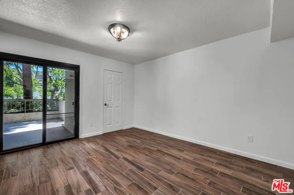 8600 Tuscany Avenue #202 Playa del Rey, CA 90293