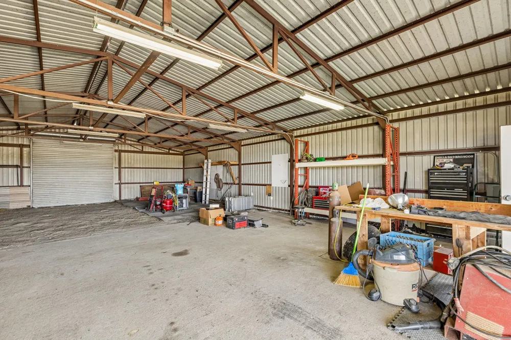 1769 County Road 596 Nevada, TX 75173