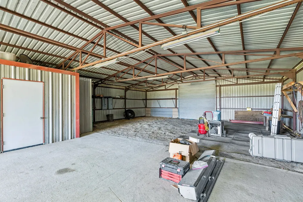 1769 County Road 596 Nevada, TX 75173