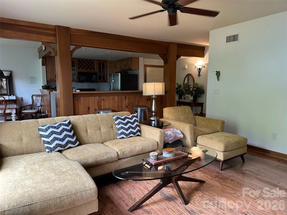 222 Creekside Way #D/101 Burnsville, NC 28714