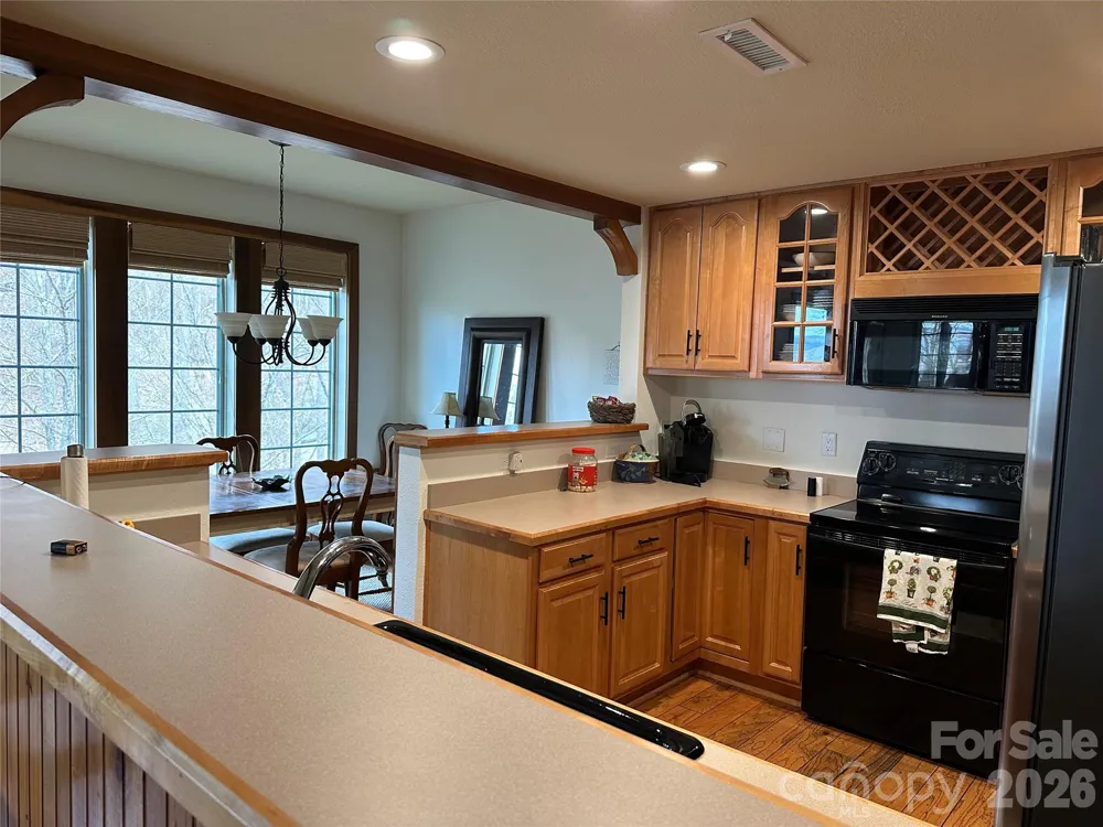 222 Creekside Way #D/101 Burnsville, NC 28714