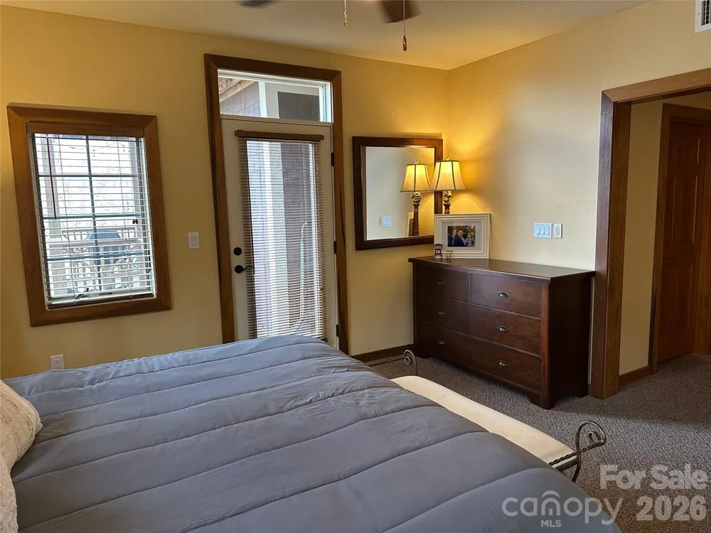 222 Creekside Way #D/101 Burnsville, NC 28714