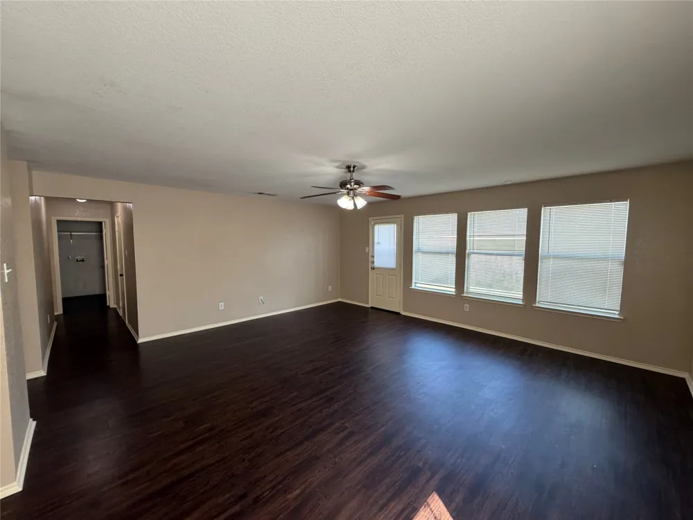 1343 Marvin Gardens Lancaster, TX 75134